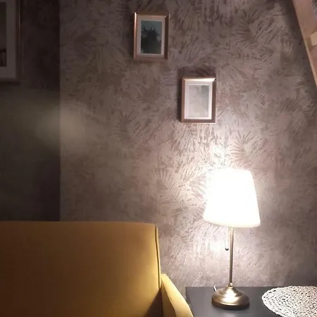 900 Meters From Metro&station Ceva Apartamento *